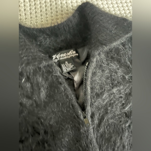 Vintage Venesha || Black 80% Angora Fuzzy Ribbed Jacket - Picture 6 of 7